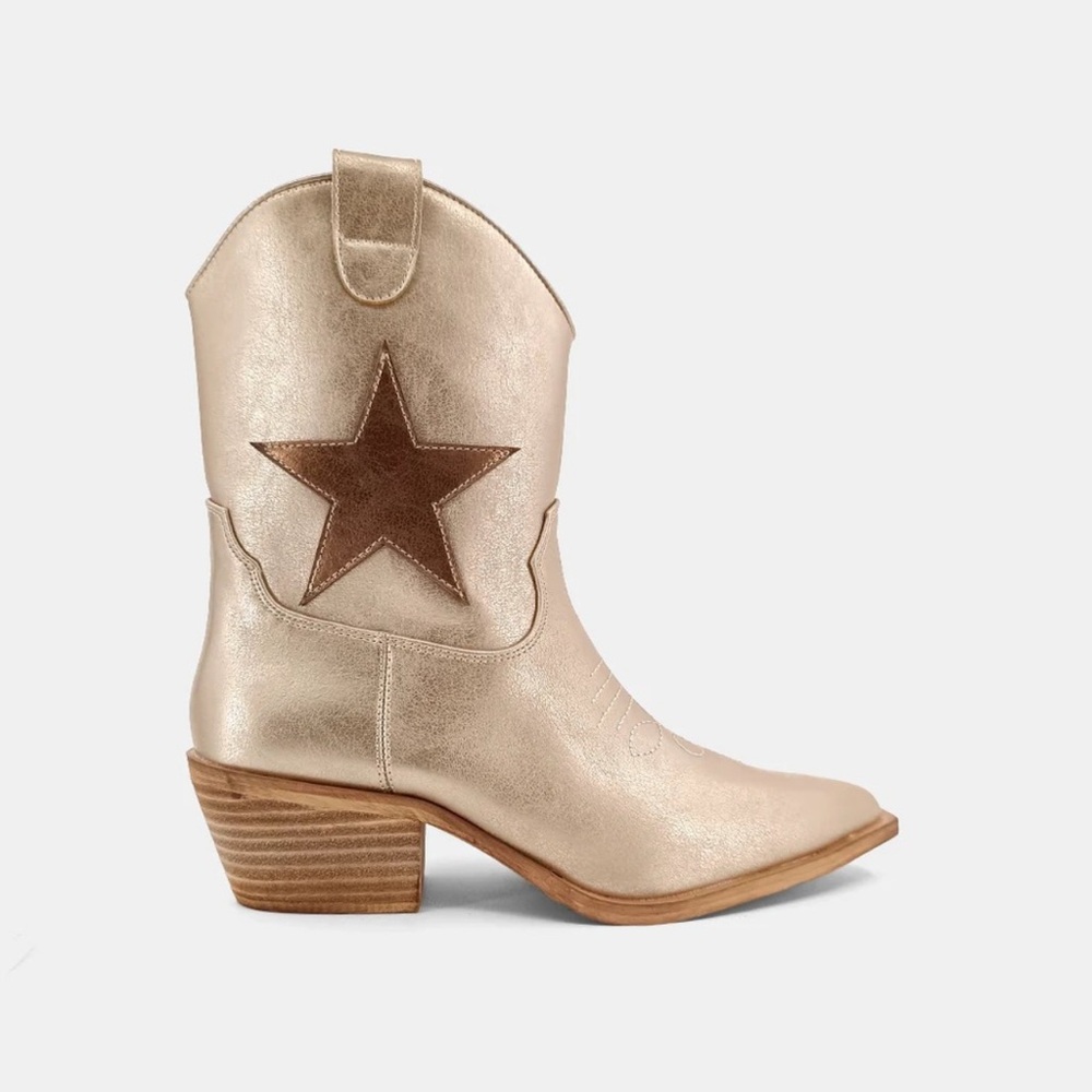 ShuShop "Zurich" Cowgirl Boots | Women's Size 6.5 
Xposted